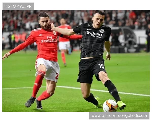 弗赖堡1-3法兰克福失欧冠资格，防守稳健难掩进攻乏力